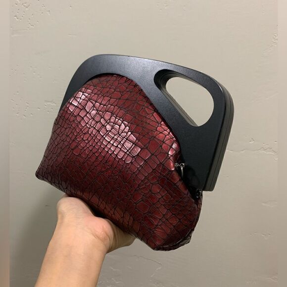 Handmade Genuine Embossed Leather Wooden Frame Hand Clutch/Crossbody/Evening Bag - Picture 3 of 16